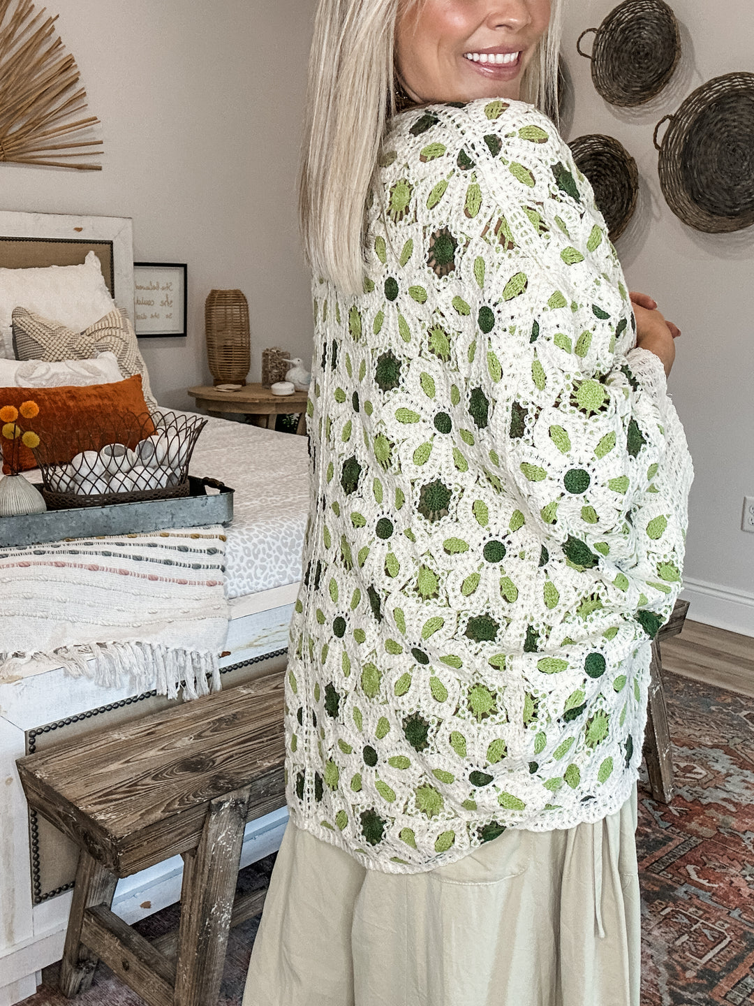 Mixed Feelings Crochet Cardigan - Green