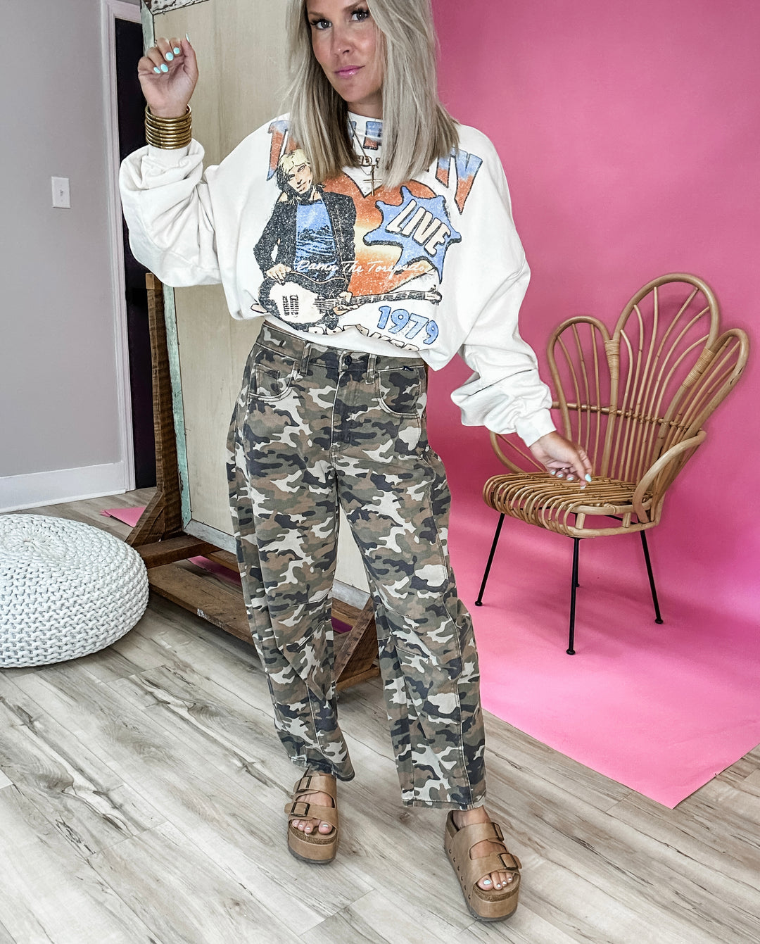 Vintage Vibes Crewneck