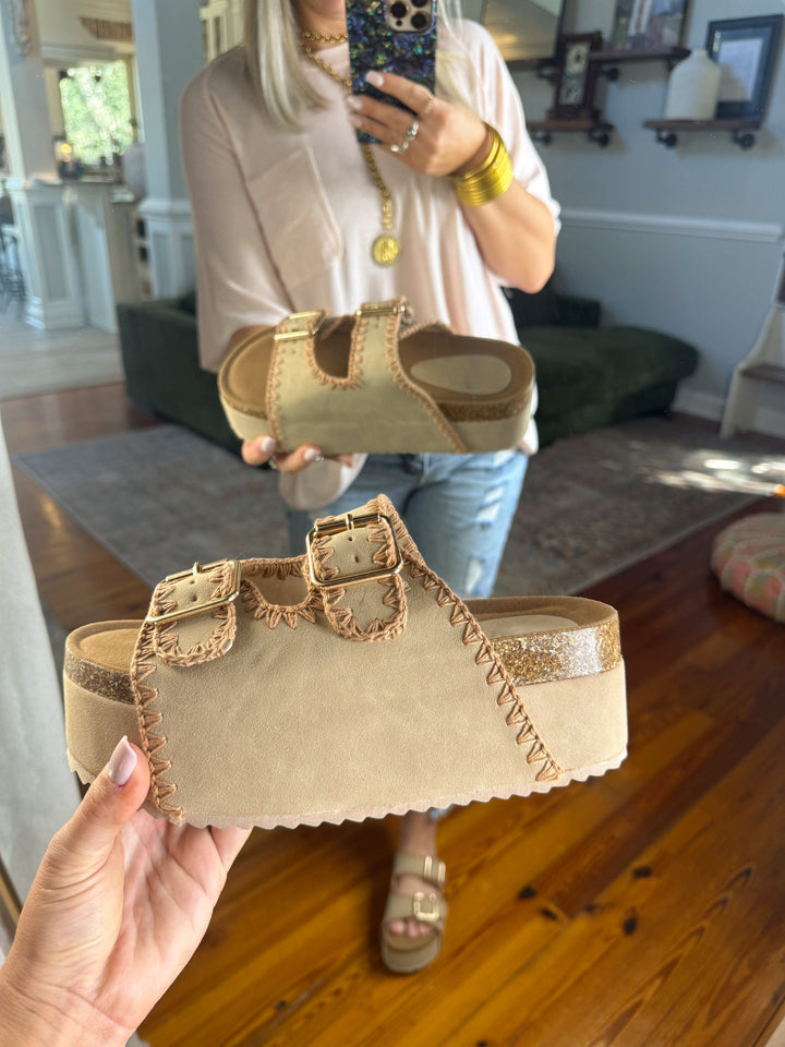 DISCOUNT Almost Famous Platforms - Taupe Stitch