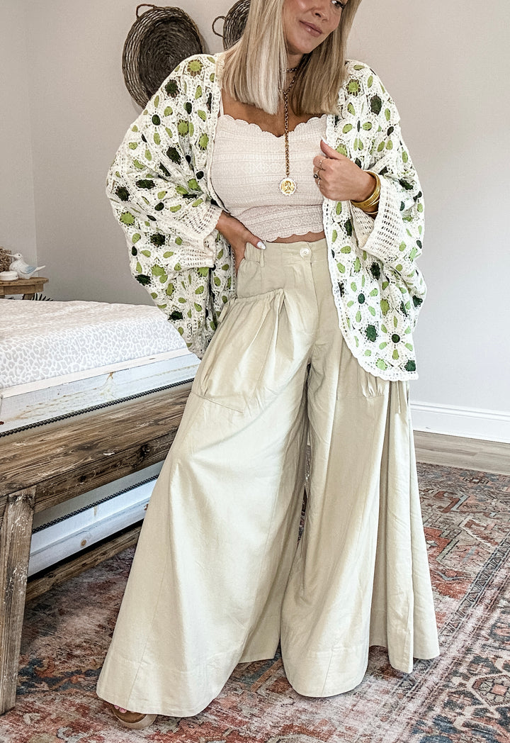 Mixed Feelings Crochet Cardigan - Green