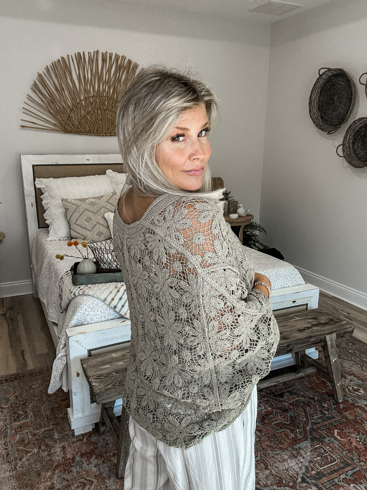 The Texture Talk Top - Taupe