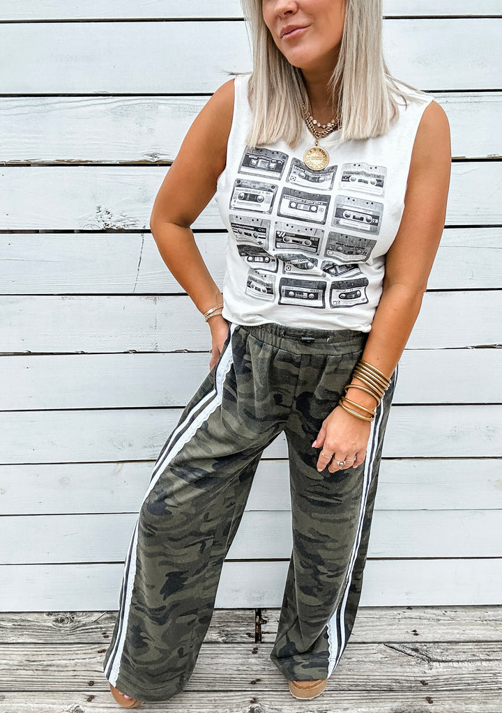 Camo Crush Lace Sweatpants